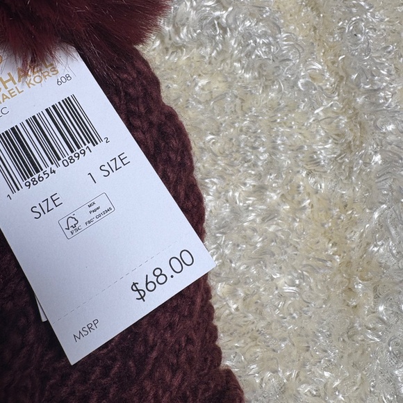 NWT- MICHAEL KORS Burgundy chunky cable knit lined hat with pompom one size - Picture 5 of 6
